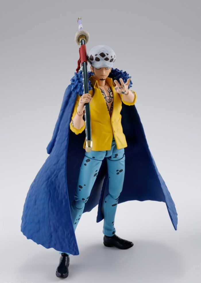 TAMASHII NATIONS SH FIGUARTS ONE PIECE THE RAID ON ONIGASHIMA TRAFALGAR LAW 16 CM 1