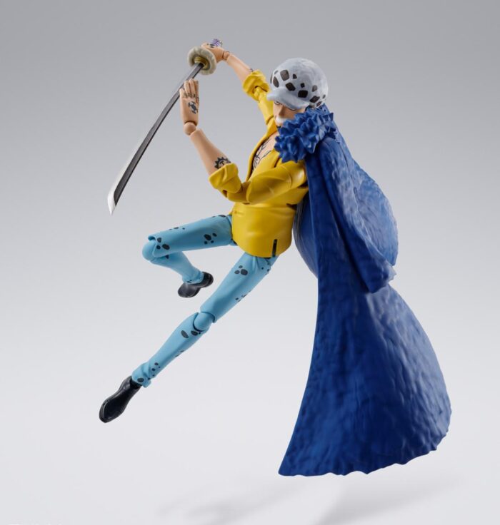 TAMASHII NATIONS SH FIGUARTS ONE PIECE THE RAID ON ONIGASHIMA TRAFALGAR LAW 16 CM 2