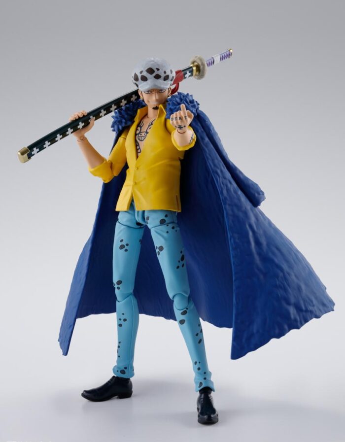 TAMASHII NATIONS SH FIGUARTS ONE PIECE THE RAID ON ONIGASHIMA TRAFALGAR LAW 16 CM