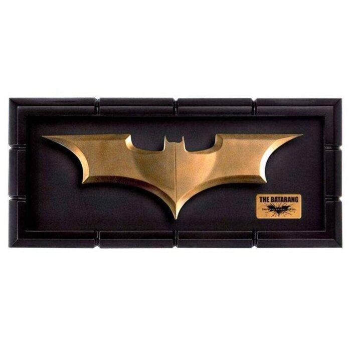 THE NOBLE COLLECTIÓN BATMAN THE DARK KNIGHT RISES RÉPLICA ESCALA 11 BATARANG