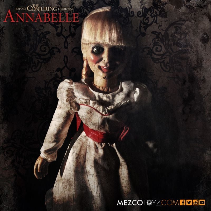 ANNABELLE PROP REPLICA 45 CM THE CONJURING MEZCO TOYZ