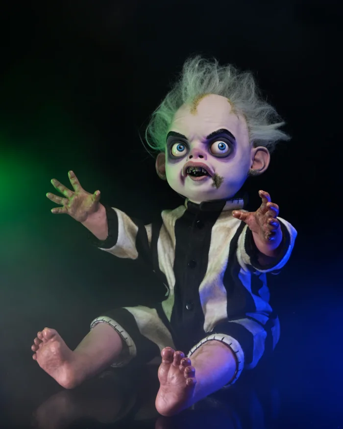 BABY BEETLEJUICE PROP REPLICA 48 CM BEETLEJUICE BEETLEJUICE NECA 1
