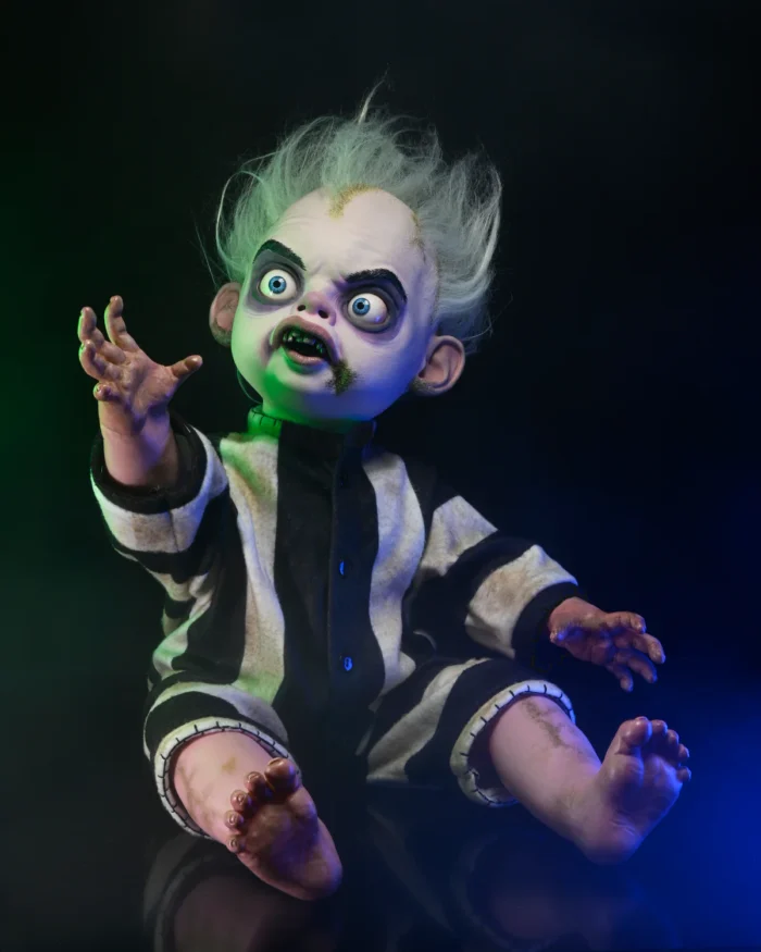 BABY BEETLEJUICE PROP REPLICA 48 CM BEETLEJUICE BEETLEJUICE NECA - Imagen 3