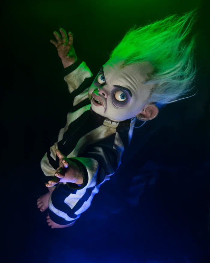 BABY BEETLEJUICE PROP REPLICA 48 CM BEETLEJUICE BEETLEJUICE NECA 7