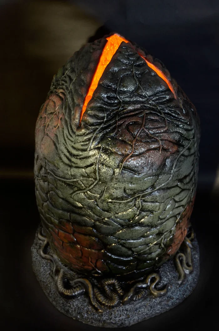 RÉPLICA ALIEN HUEVO Y FACEHUGGER LIFE SIZE CON LUCES LED ALIEN NECA ESCALA 1/1 2