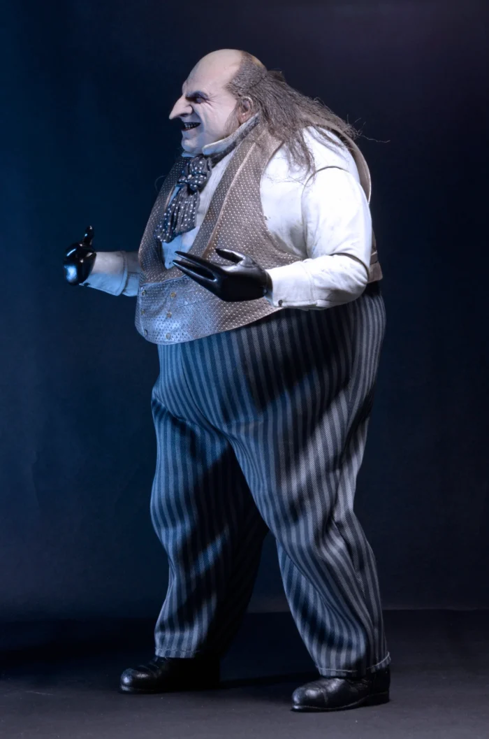 PENGUIN DANNY DEVITO VERSION SCALE ACTION BATMAN RETURNS NECA - Imagen 8