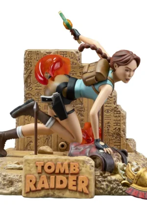 TOMB RAIDER LARA CROFT DARK HORSE