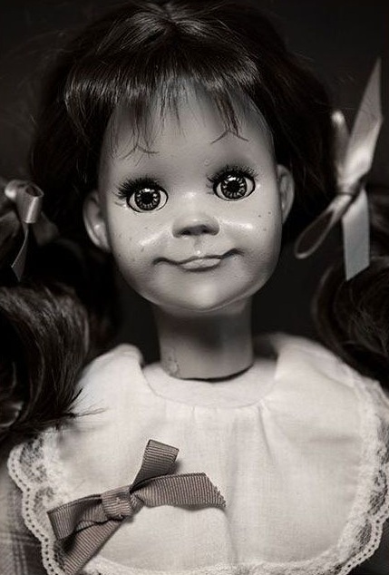 The Twilight Zone Réplica Muñeca con sonido 1/1 Talky Tina Trick or Treat Studios - Imagen 4