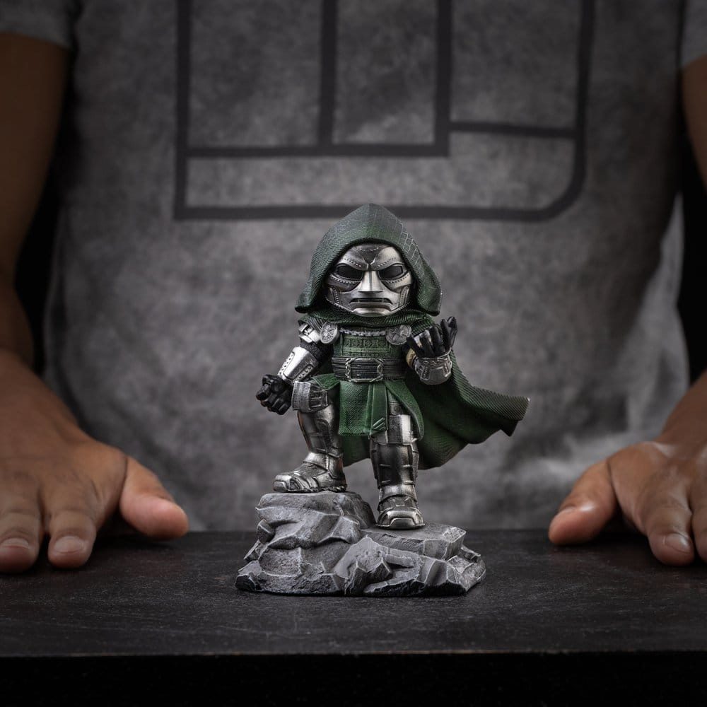 Avengers Doomsday MiniCo Estatua Doctor Doom 4