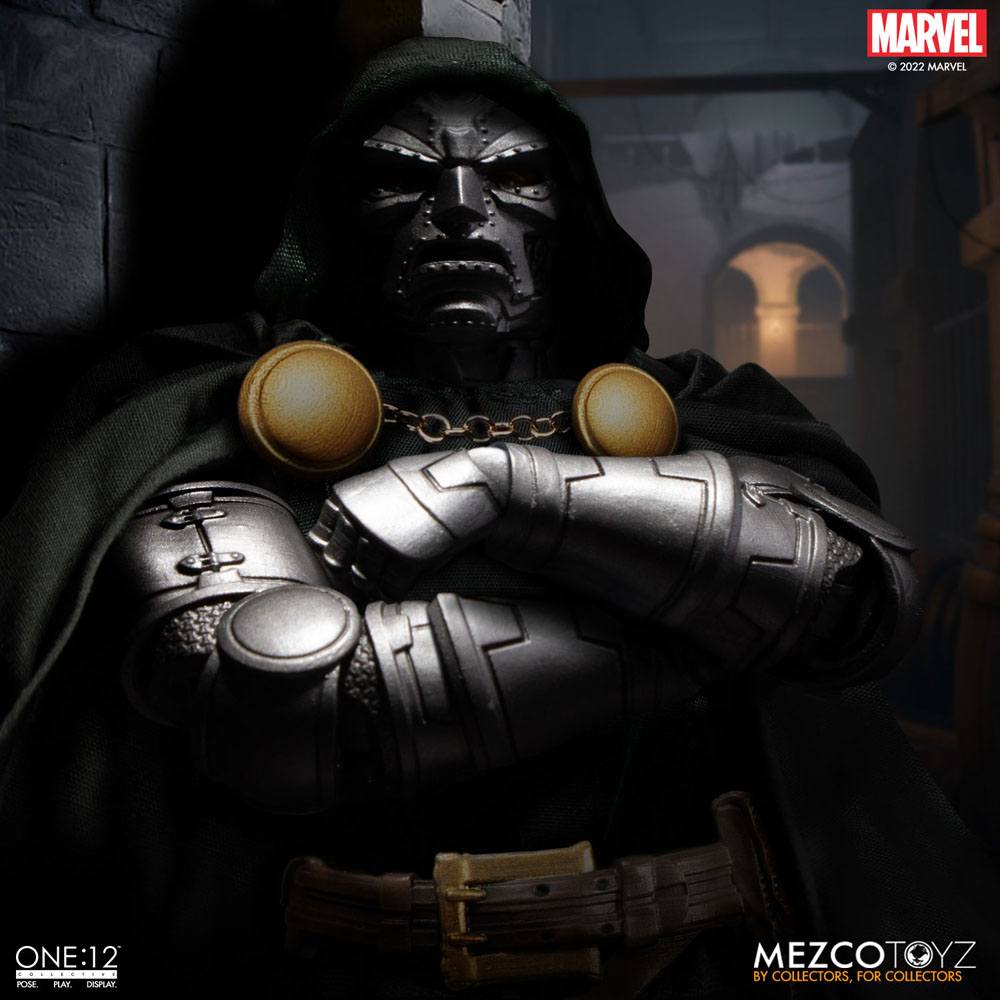Doctor Doom 1/12 One12 Collective Marvel Mezco Toyz 3