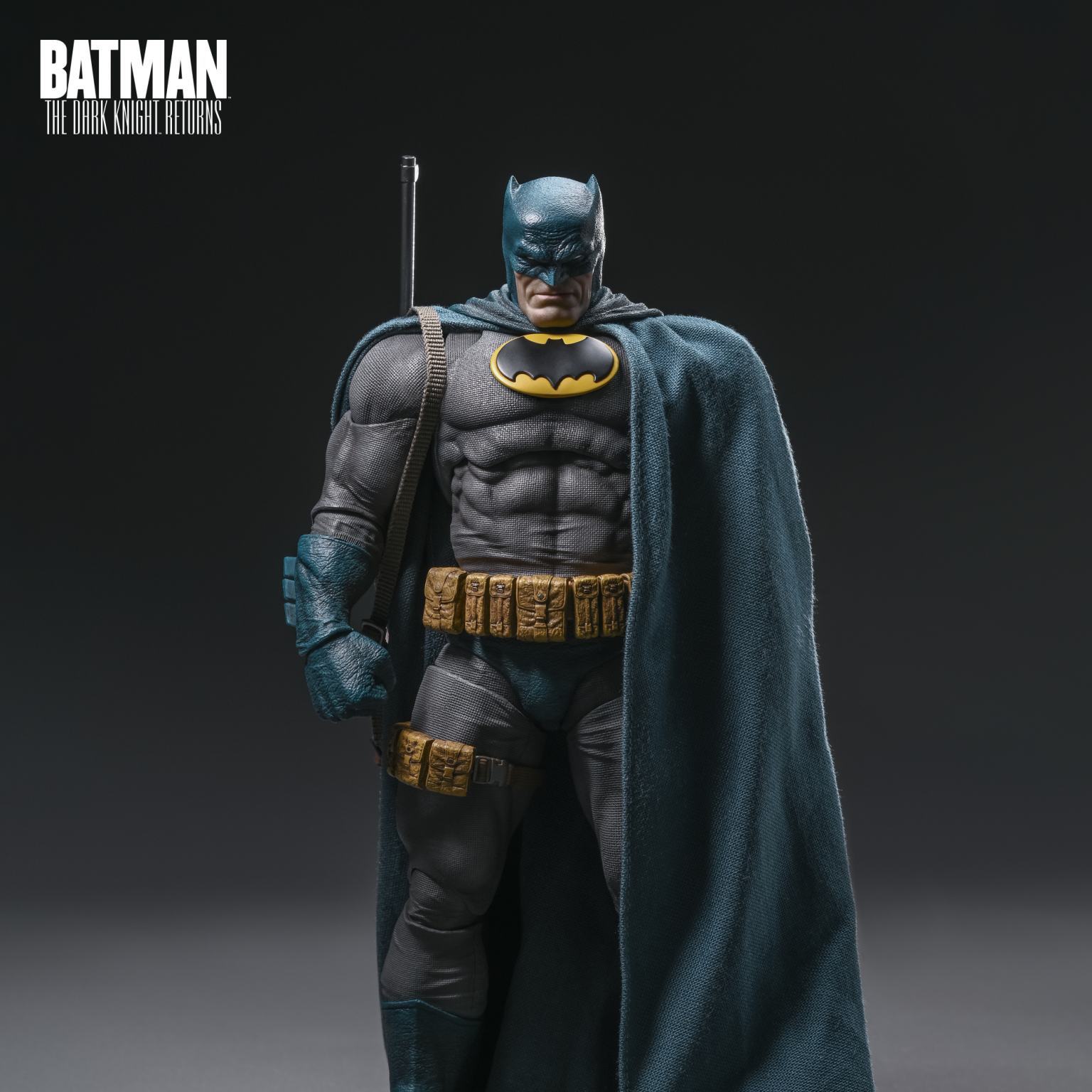 Batman The Dark Knight Returns (Blue Suit) 1/12 Inart 12