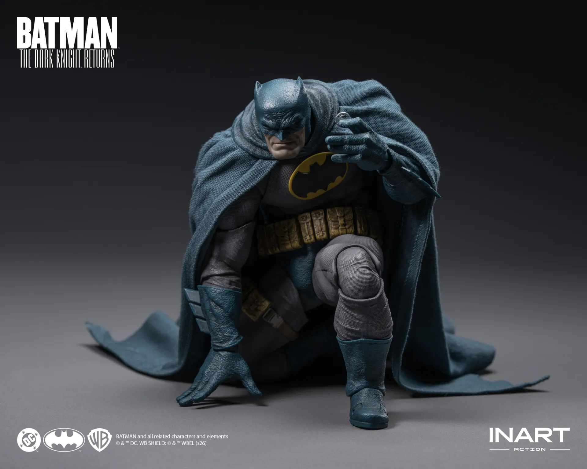 Batman The Dark Knight Returns (Blue Suit) 1/12 Inart 2
