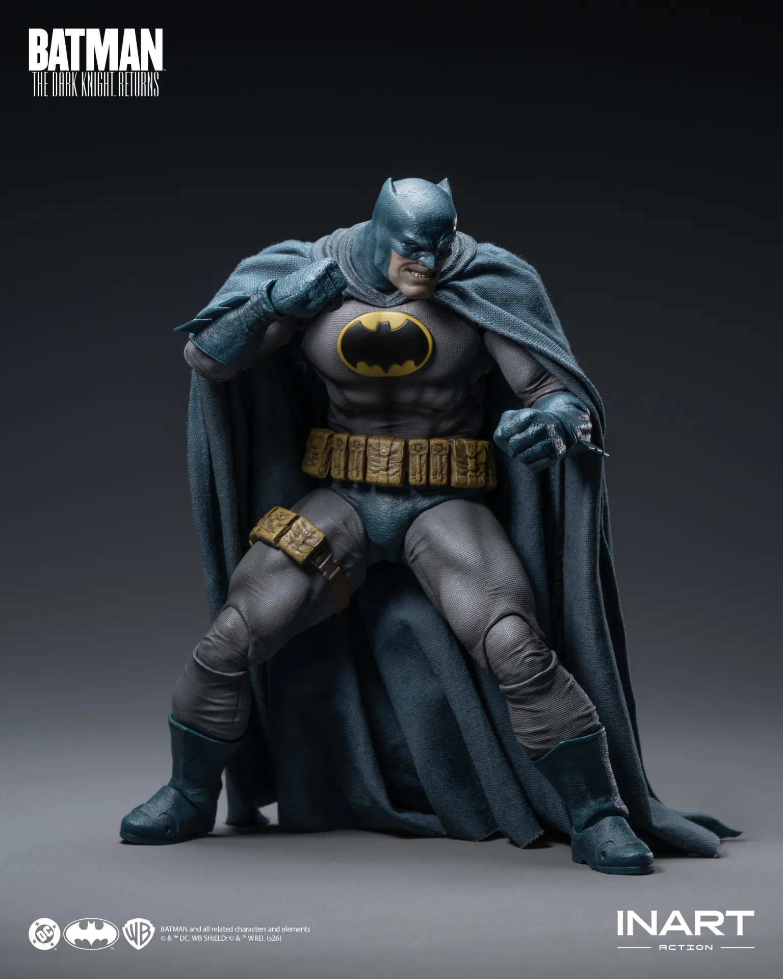 Batman The Dark Knight Returns (Blue Suit) 1/12 Inart 4